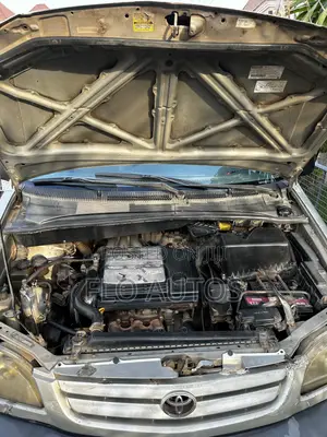 Toyota Sienna CE 2002 Silver