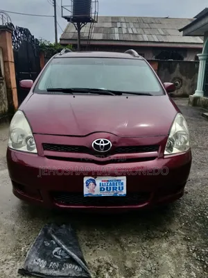 Toyota Corolla Verso 1.8 VVT-i Luna Automatic 2005 Burgundy