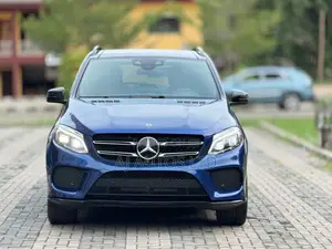 Mercedes-Benz GLE-Class GLE 350 2017 Blue