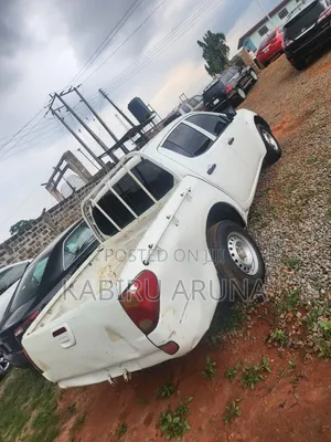 Mitsubishi L200 2009 White