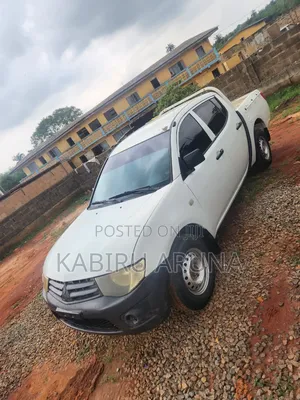 Mitsubishi L200 2009 White
