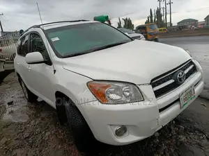 Toyota RAV4 2008 White