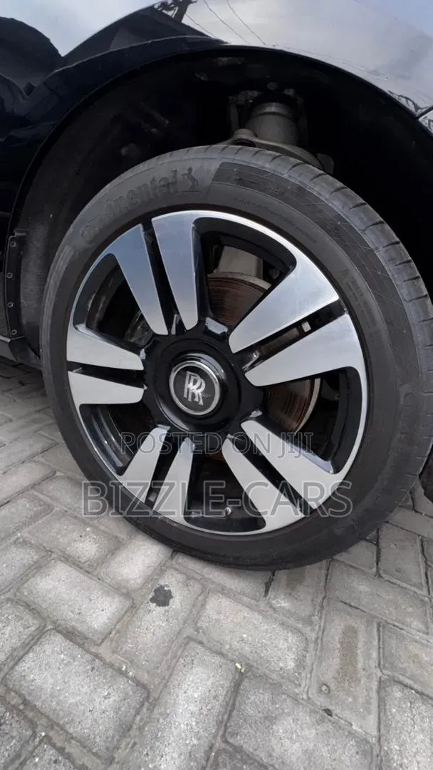 Rolls-Royce Cullinan Base 2019 Black