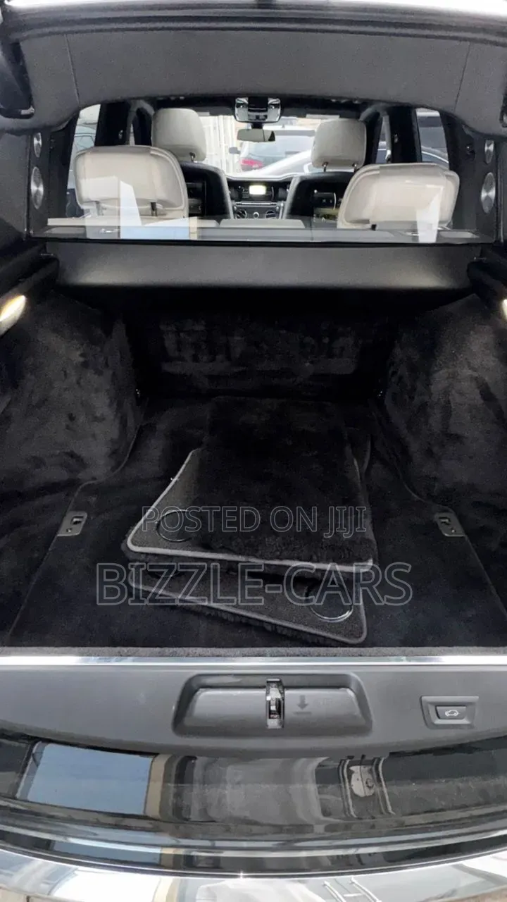 Rolls-Royce Cullinan Base 2019 Black