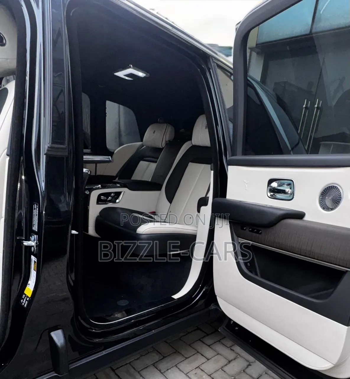 Rolls-Royce Cullinan Base 2019 Black