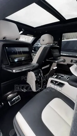 Rolls-Royce Cullinan Base 2019 Black