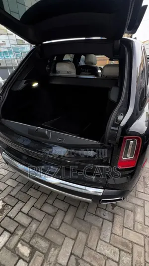 Rolls-Royce Cullinan Base 2019 Black
