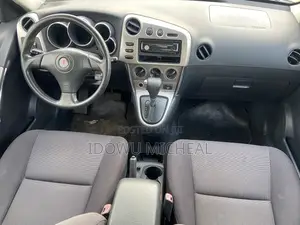 Pontiac Vibe Automatic 2004 Silver