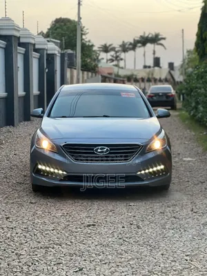 Hyundai Sonata SE 4dr Sedan (2.4L 4cyl 6A) 2015 Silver