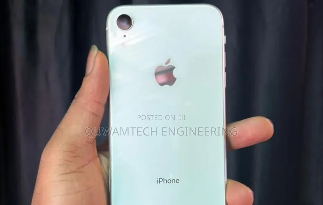 Apple iPhone XR 64 GB White