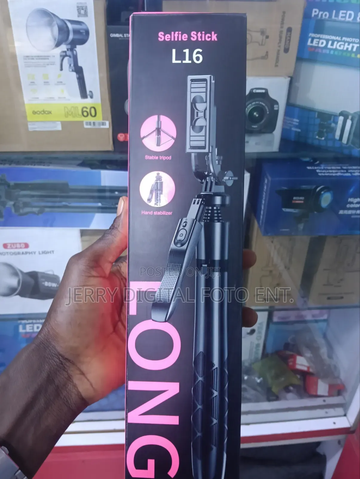 L16 Selfie Stick