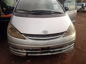 Toyota Previa 2005 Silver