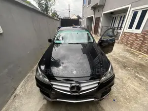 Mercedes-Benz E350 Base 4Matic Sedan AWD (3.5L 6cyl 7A) 2014 Black