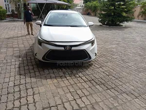 Toyota Corolla L 2021 White