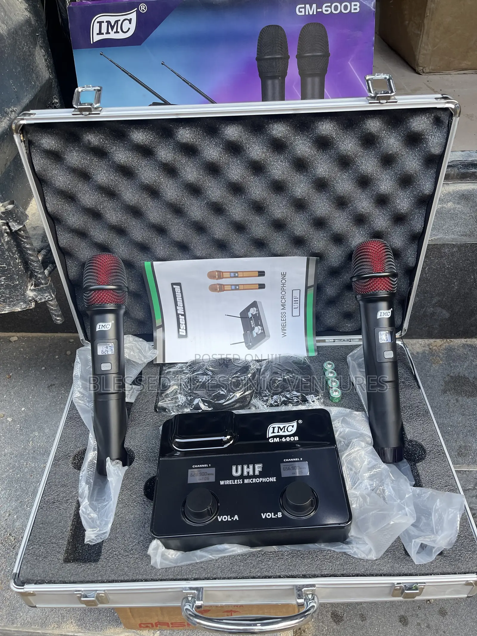 Professional Wireless Microphone