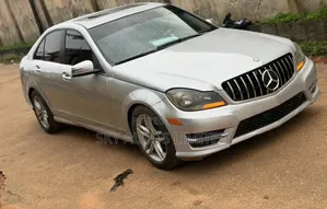 Mercedes-Benz C300 2012 Silver