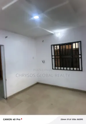 1bdrm Block of Flats in Okebadan Estate for rent