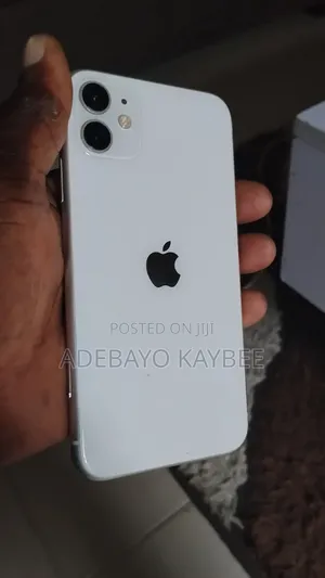 Apple iPhone 11 64 GB White