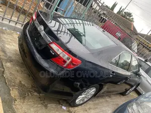 Toyota Camry XLE 4dr Sedan (2.5L 4cyl 6A) 2012 Black