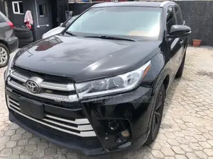 Toyota Highlander XLE 4dr SUV (3.5L 6cyl 6A) 2015 Black