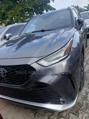 Toyota Highlander XSE 2021 Black