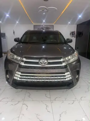 Toyota Highlander XLE V6 4x4 (3.5L 6cyl 6A) 2016 Brown