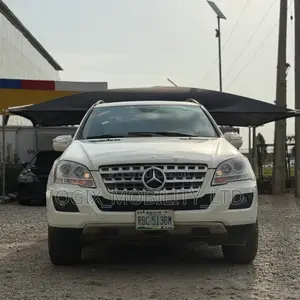 Mercedes-Benz M Class 2009 White