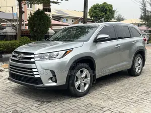 Toyota Highlander Limited 4dr SUV AWD (3.5L 6cyl 6A) 2015 Silver