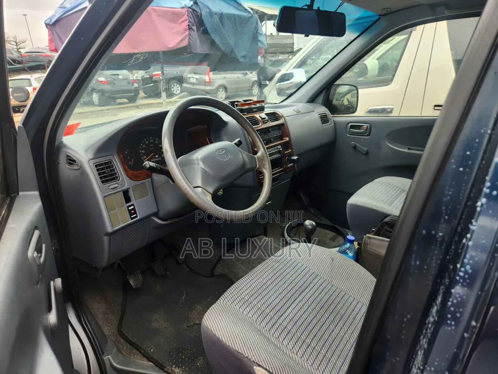 Toyota HiAce 2001 Blue