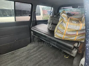 Toyota HiAce 2001 Blue