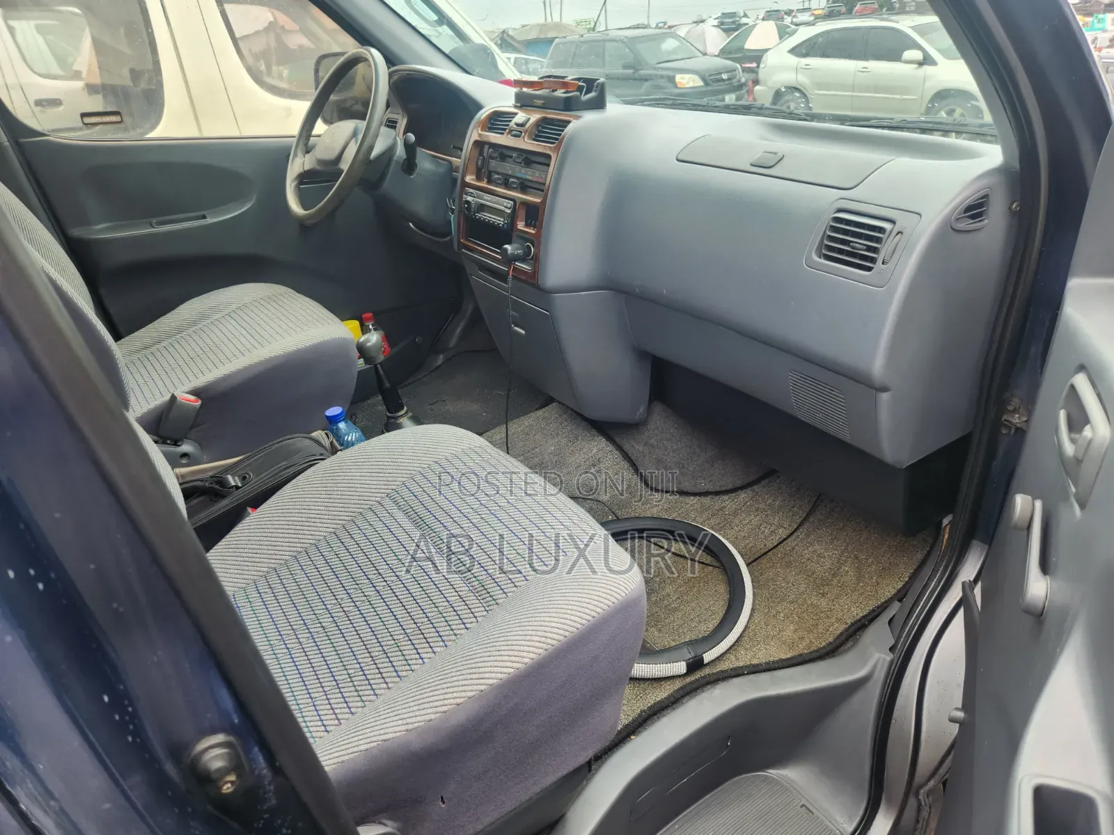 Toyota HiAce 2001 Blue