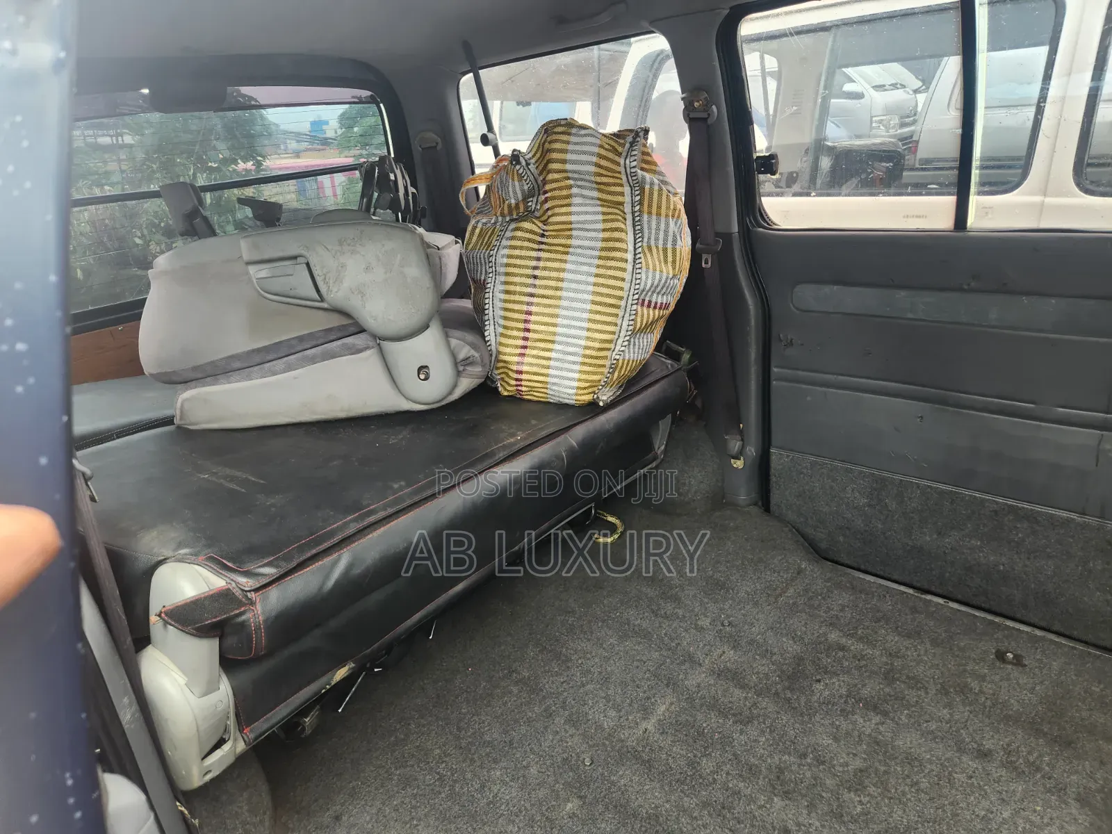 Toyota HiAce 2001 Blue