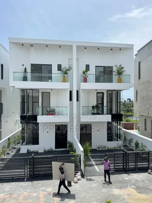 Spacious 4bedroom Semi Detached in Lekki