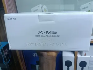 Fujifilm X-M5 With Len 15-45mm