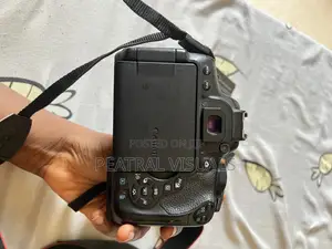 Used Canon 750d Camera + Youngnuo 50mm Lens
