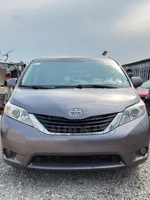 Toyota Sienna 2011 Gray