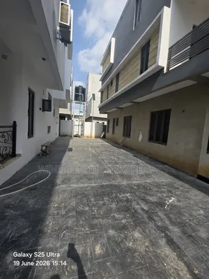 Furnished 6bdrm Duplex in Jahi Gilmor for sale