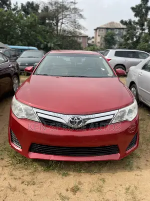 Toyota Camry LE 4dr Sedan (2.5L 4cyl 6A) 2012 Red