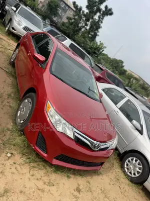 Toyota Camry LE 4dr Sedan (2.5L 4cyl 6A) 2012 Red
