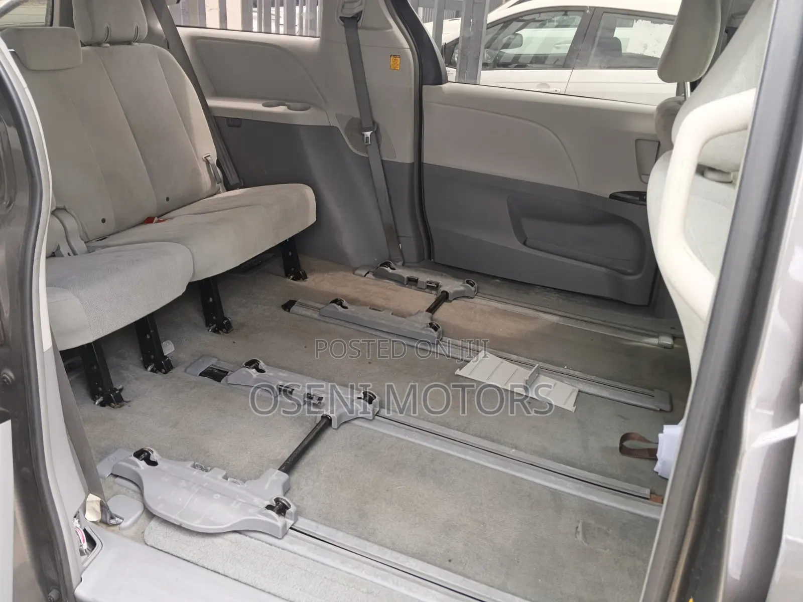 Toyota Sienna 2011 Gray