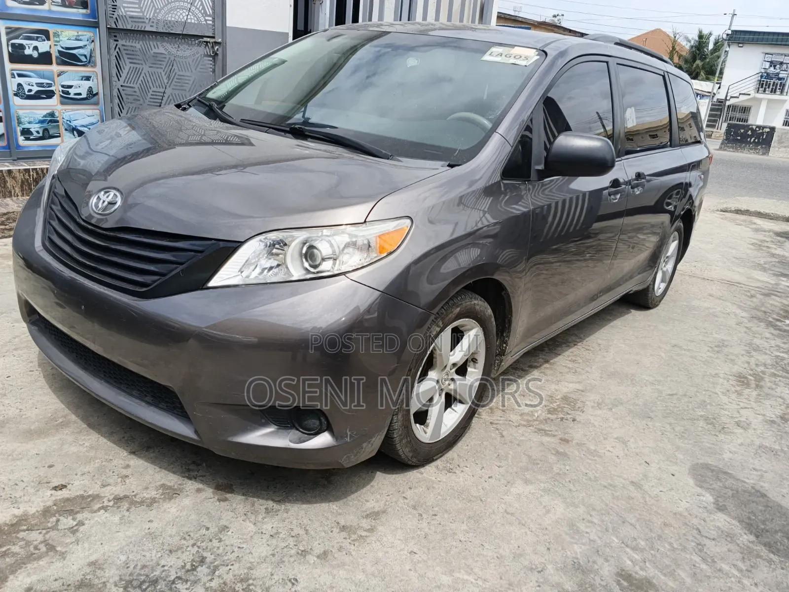 Toyota Sienna 2011 Gray