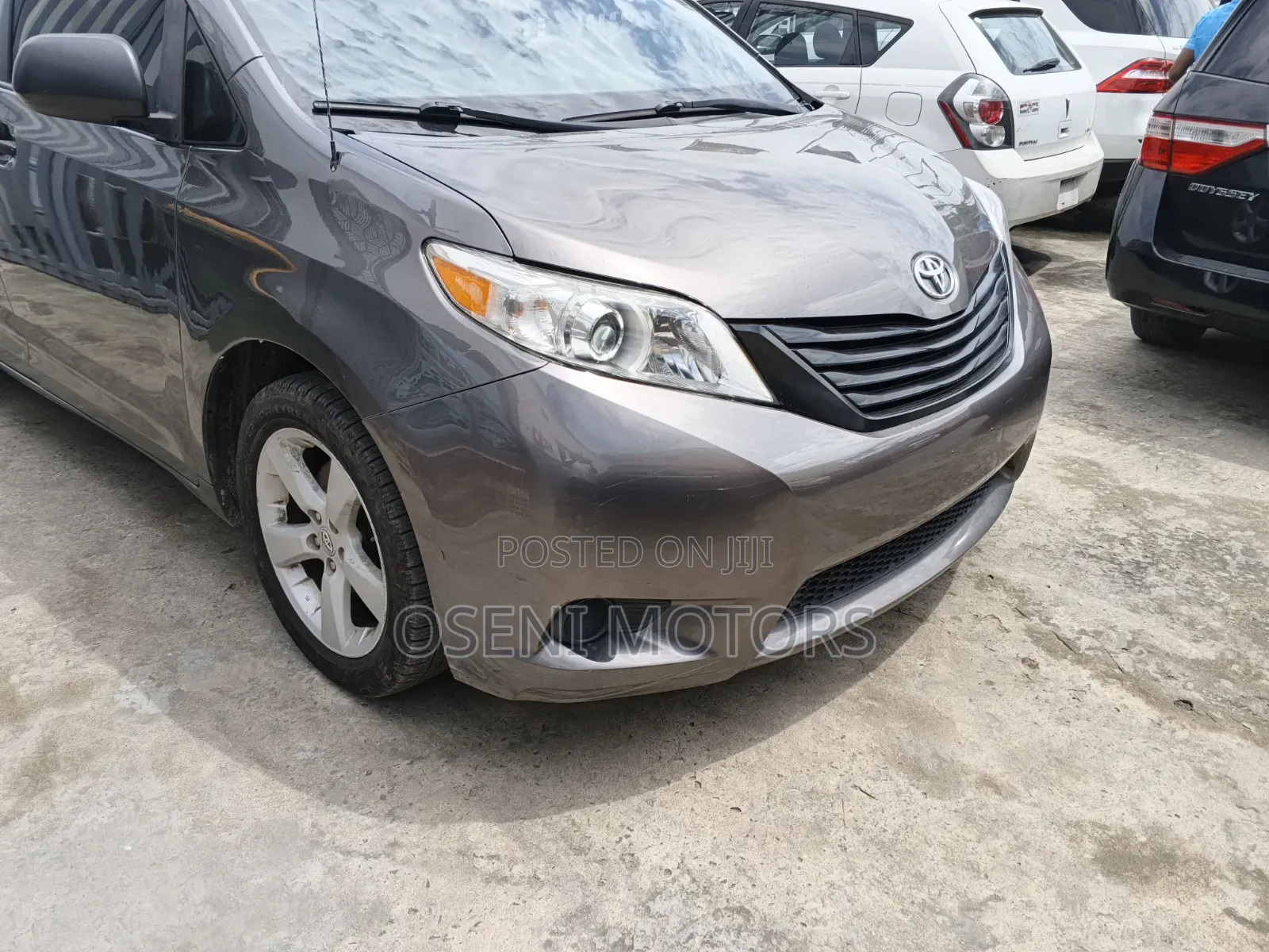 Toyota Sienna 2011 Gray