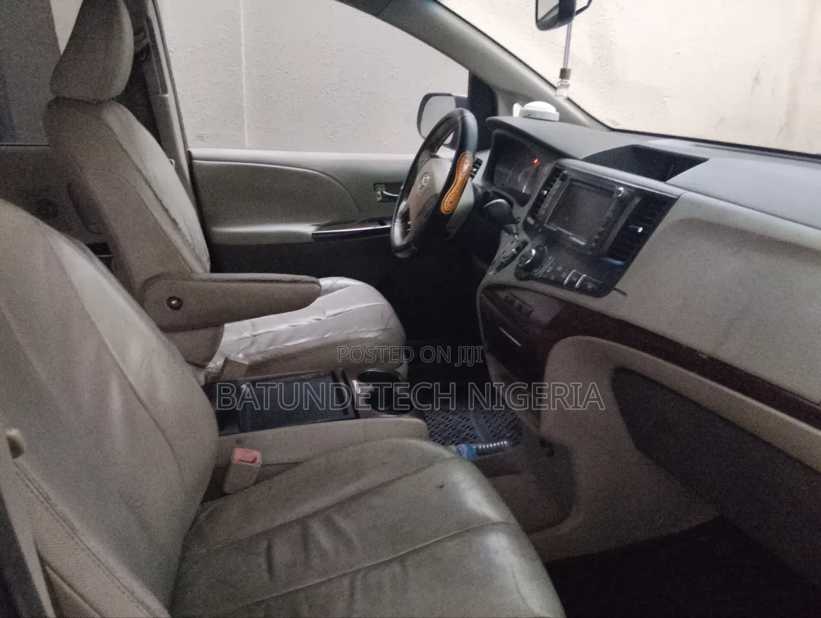 Toyota RAV4 2012 Red
