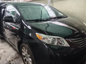 Toyota Sienna 2013 Black