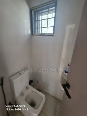 5bdrm Duplex in Jahi Gilmor By Navy for sale