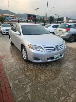 Toyota Camry 2010 Silver