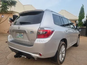 Toyota Highlander 2010 Silver