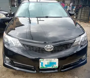 Toyota Camry SE 4dr Sedan (2.5L 4cyl 6A) 2013 Black