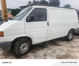 Volkswagen Transporter 1981 White