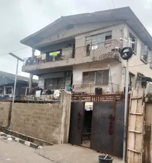 3bdrm Block of Flats in Off Ojuelegba for sale